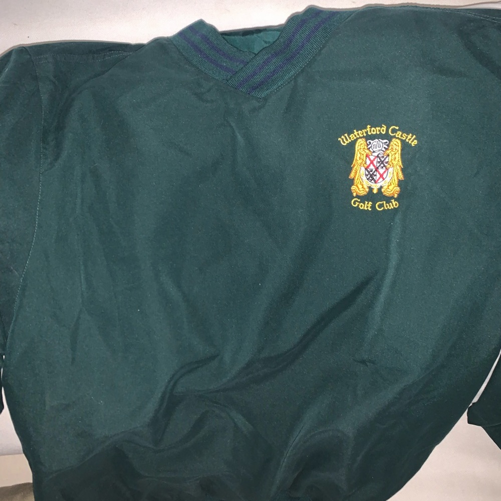 Golf club sweater